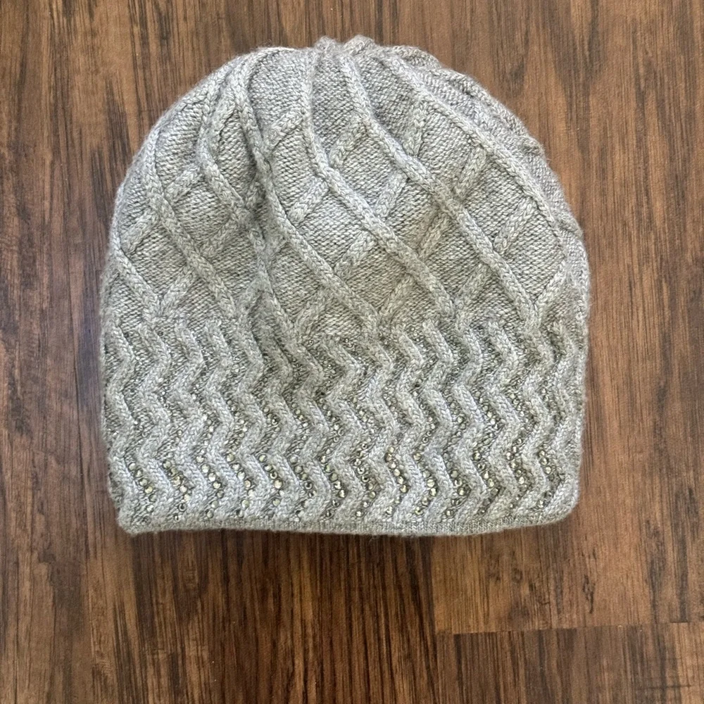 WHBM Rhinestone Patterned hat - Picture 4 of 7